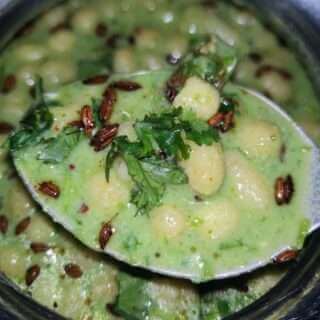 Bathua Boondi Ka Raita Recipe