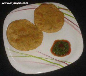 Paneer Pyaaj Ki Kachori Recipe 