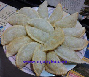gujhiya recipe