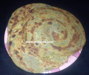 palak-ka-lachha-paratha